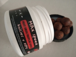 Maxcarp boilies v dipu 21 mm 300ml